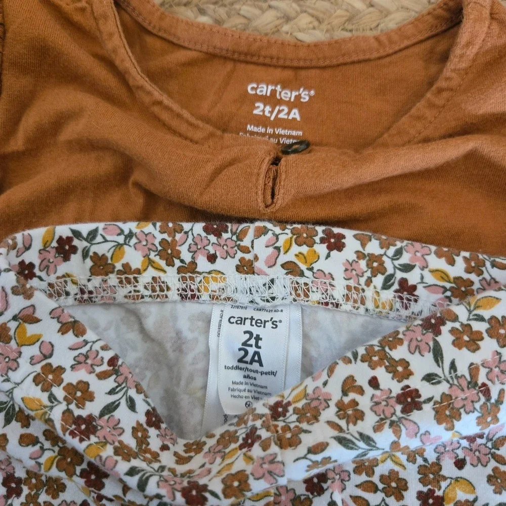 Carter's Long Sleeve‎ Shirt with floral pants 2T